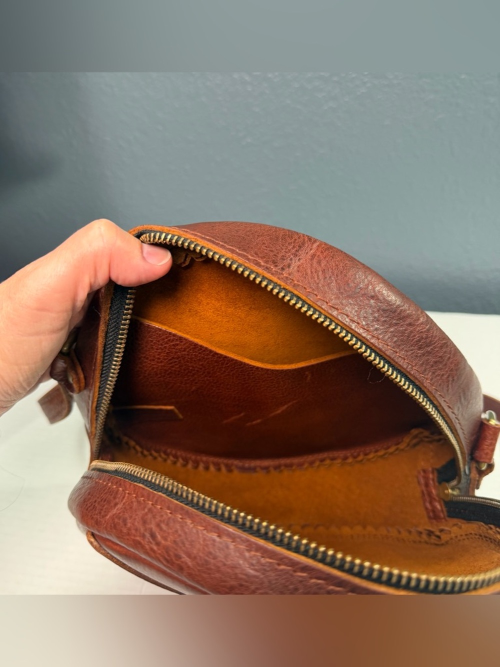 Portland Leather Large Circle Crossbody Bag, Nutmeg, Adjustable Strap - Picture 9 of 14